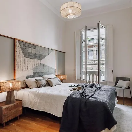 Vico - 4 Bedrooms And Office In Eixample Dreta *