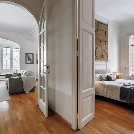 Vico - 4 Bedrooms And Office In Eixample Dreta Apartment *
